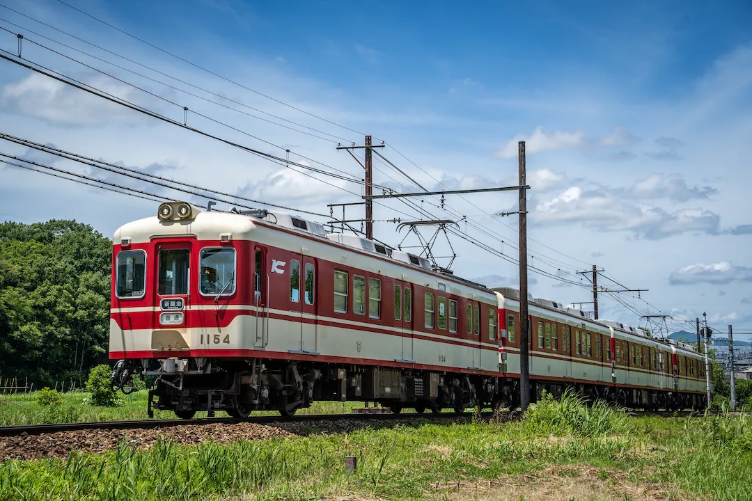 神戸電鉄三田線、二郎〜田尾寺駅間を走る普通列車（1150系）